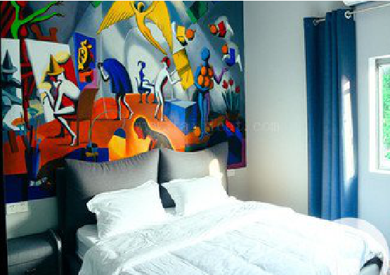  大余对于酒店的墙体彩绘而言更注重哪些方面？